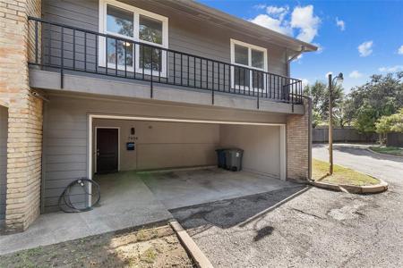 7458 E Northwest Highway