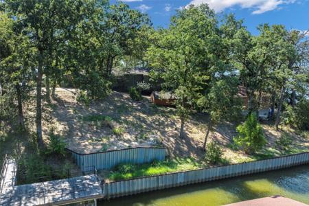 219 Oak Trail