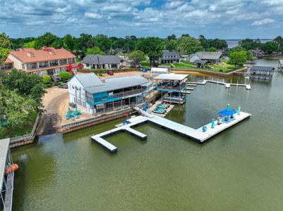 1933 Island Circle