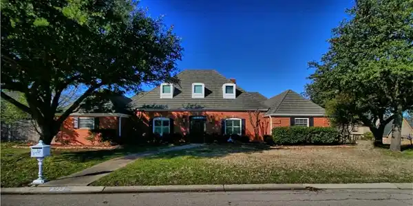 8733 Lake Country Drive