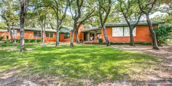 9335 Dickson Road