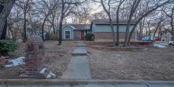 641 Lake Crest Parkway