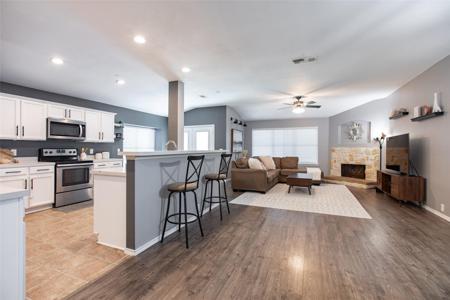 2223 Meade Court