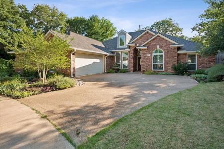 2701 Hidden Lake Drive