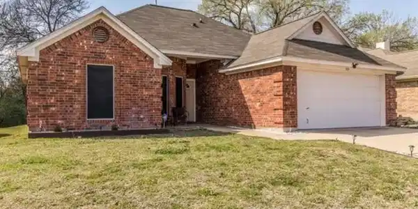 109 Parkwood Court
