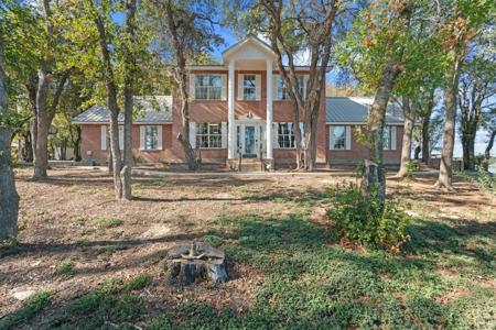 580 Jeannie Lane