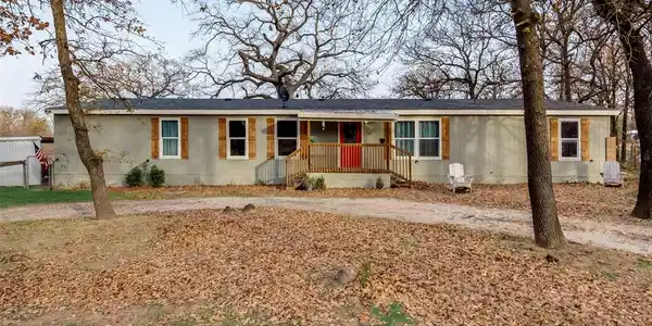 370 Briar Oaks Lane