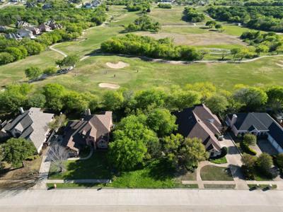 2916 Fairway Drive
