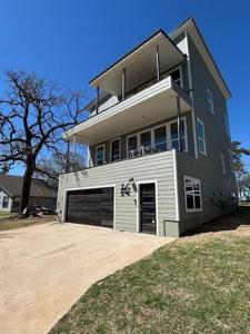121 Oak Street