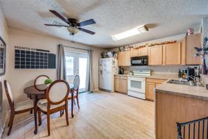 1601 Thornhill Lane