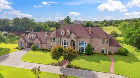 508 Moraine Way
