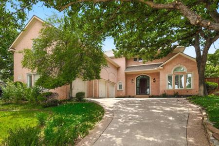 815 Woodhaven Drive