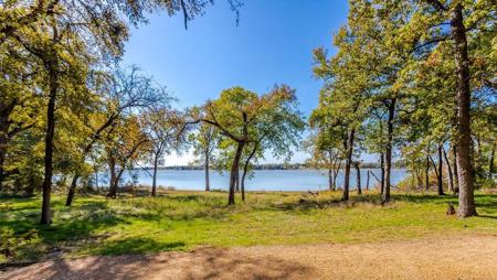 528 Lake Point Drive