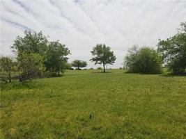 215 Lakeview Drive