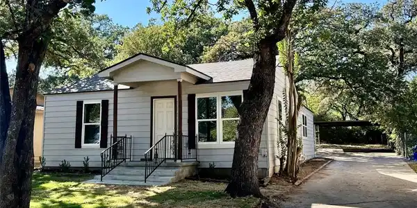 3313 Pueblo Trail