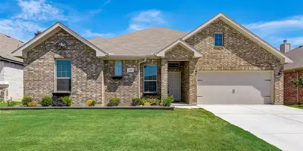 1449 Lakeview Drive