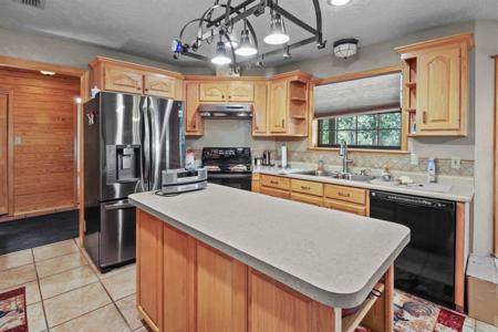 605 County Road 1418
