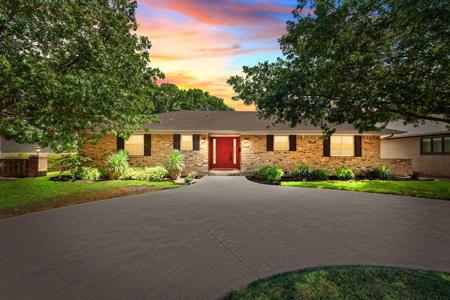 6768 E Mockingbird Lane