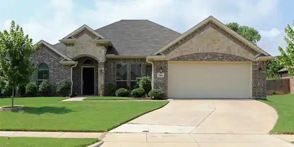 569 Ascot Way