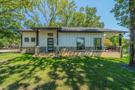 136 Deer Park Loop