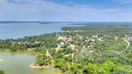 551 Horseshoe Trail