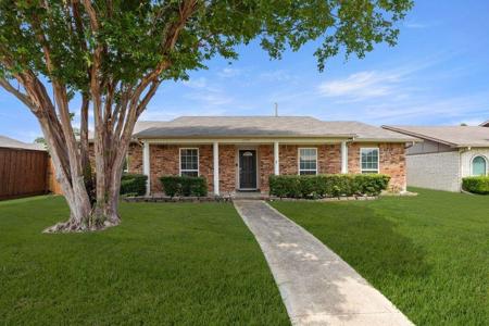 6005 Blair Oaks Drive