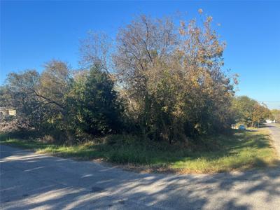 3809 HEDGE ROW Street