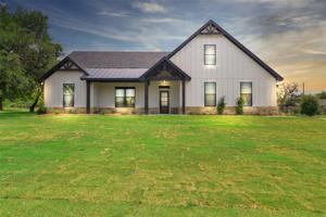 3903 Davis Road