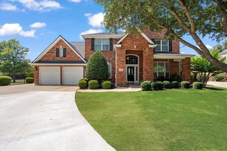 2504 Lakewood Drive