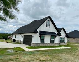 131 Lakeshore Drive