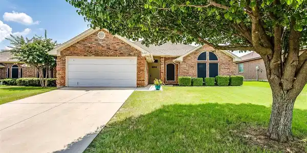 628 Oak View Court