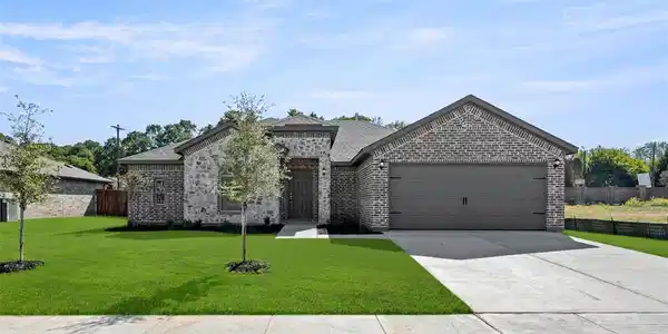 904 Granite Drive