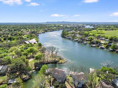1332 S Lakeside Drive