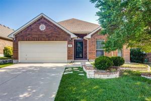 812 Lake Worth Trail