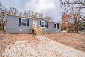 2400 White Oak Trail