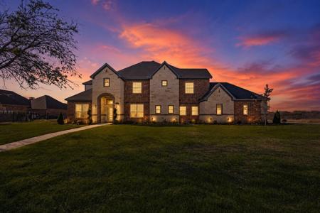 828 Mallard Pointe Drive