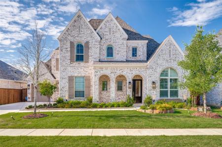 616 Saddle Crest Drive