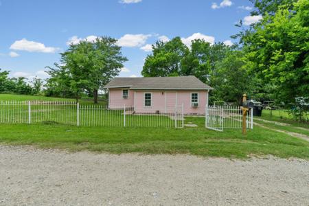325 West Lane