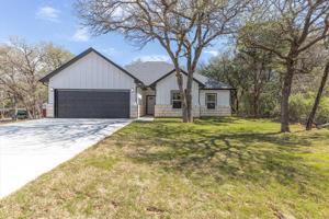 5915 Lakeside Hills Court