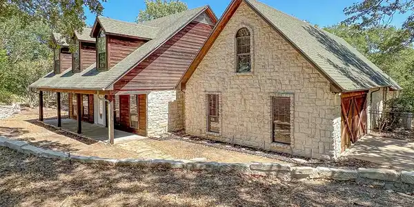 240 Pelican Point