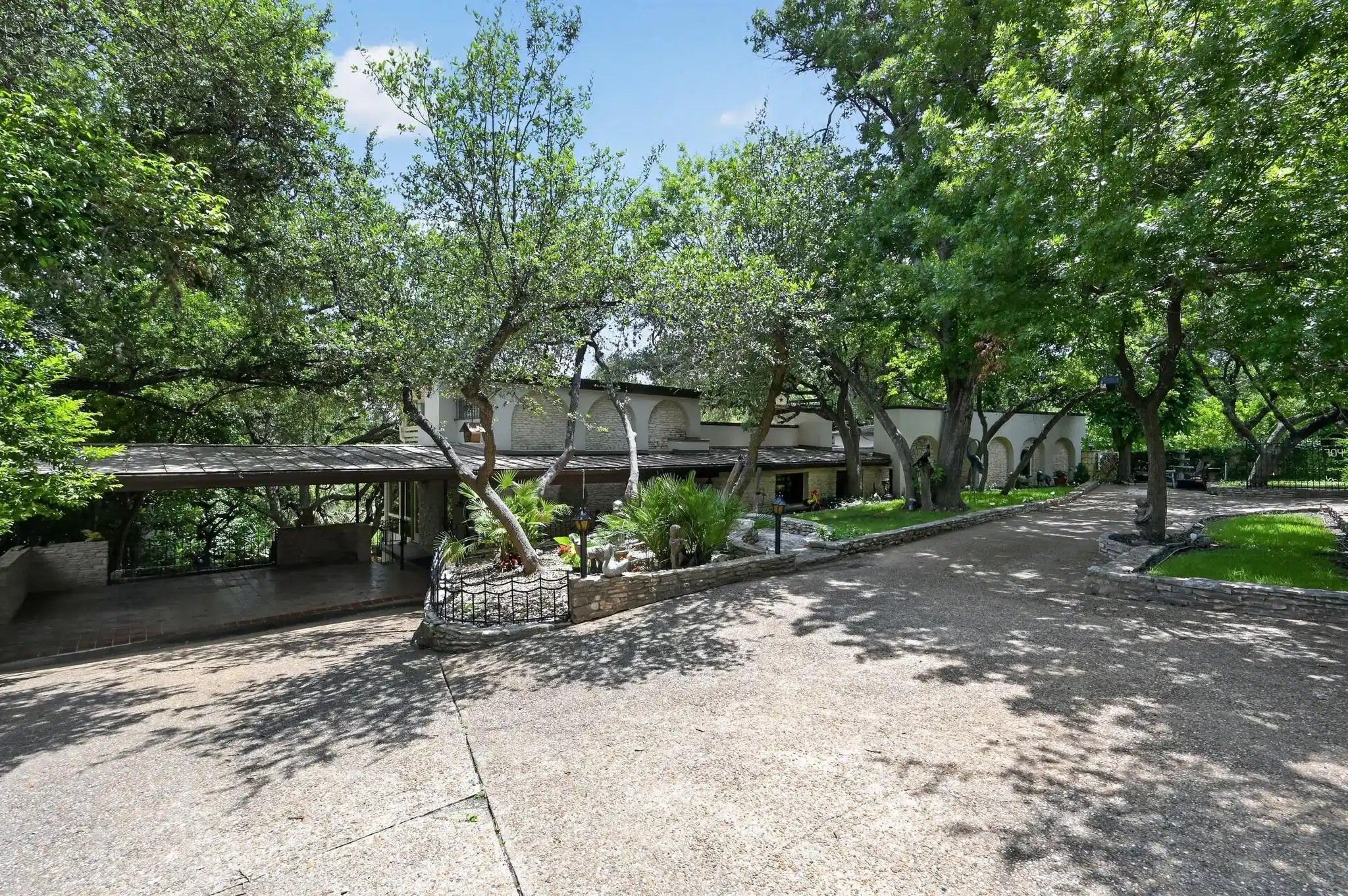 Image 1 Image 1