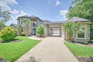 2821 S Lakeview Drive