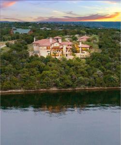 1011 Lakeview Point Road