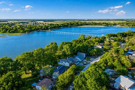 309 Lakewood Drive