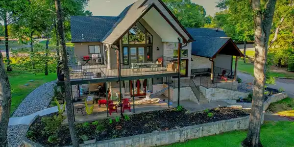 135 Sweetwater Trail