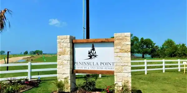 L 33 Peninsula Point