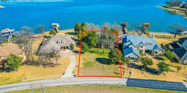 1221 The Shores Drive