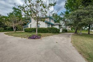 728 Chaparral Trail
