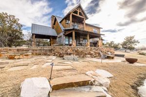 1045 Grandview Drive