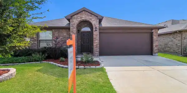 1113 Forest Glen Drive